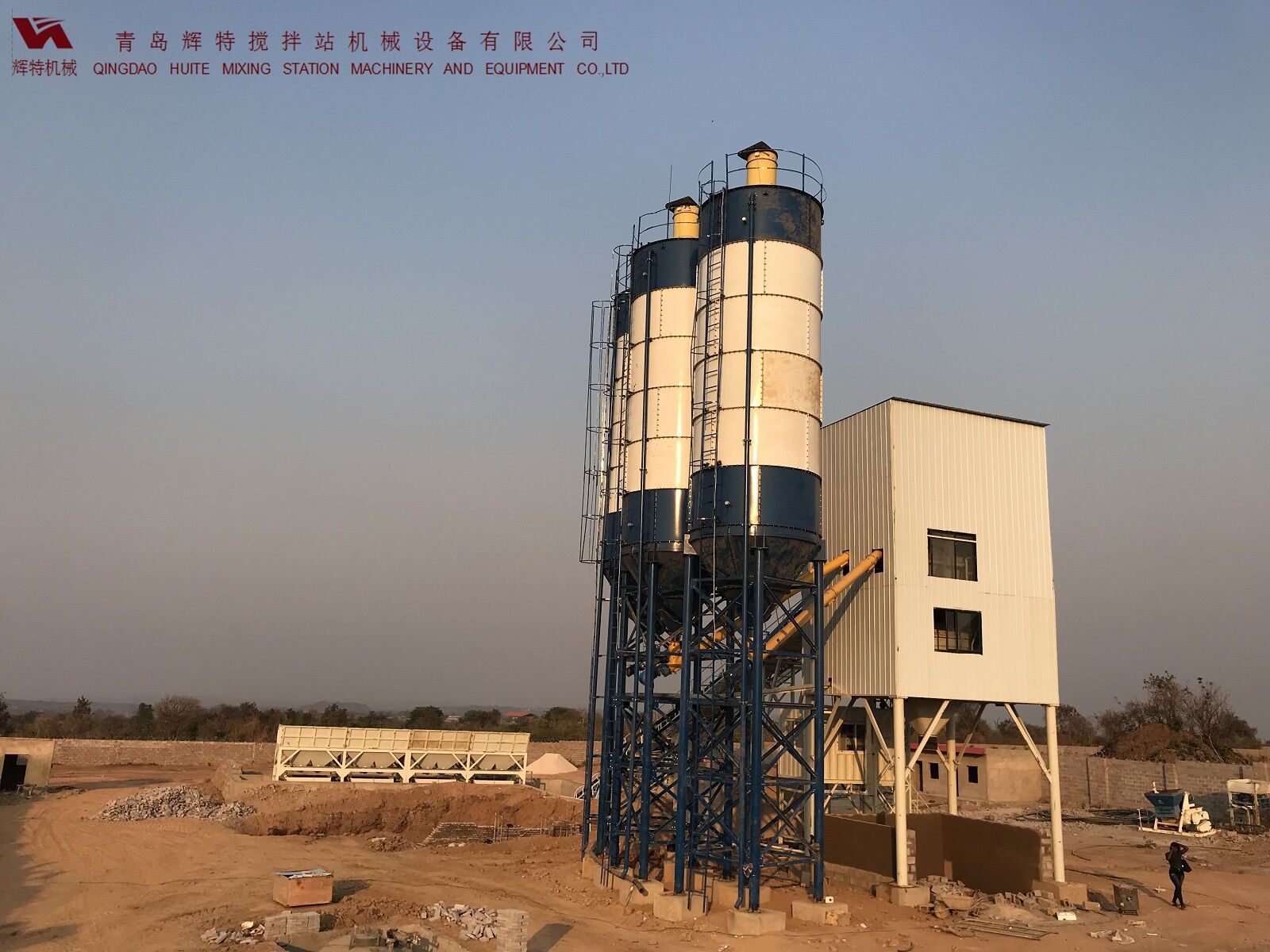 輝特混凝土攪拌站HZS120采用國內外知名品牌，大大降低了設備故障率